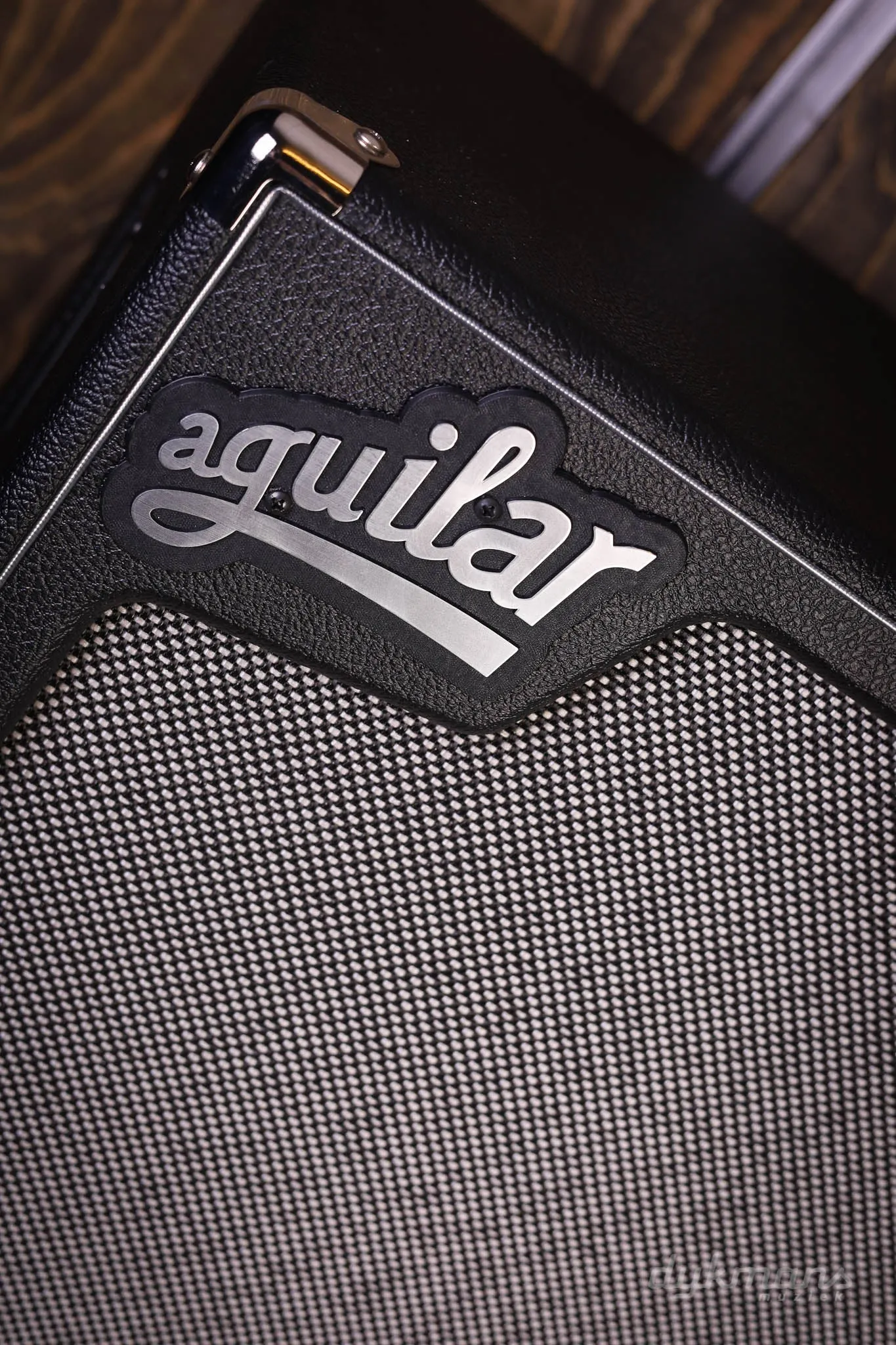 Aguilar SL410X4