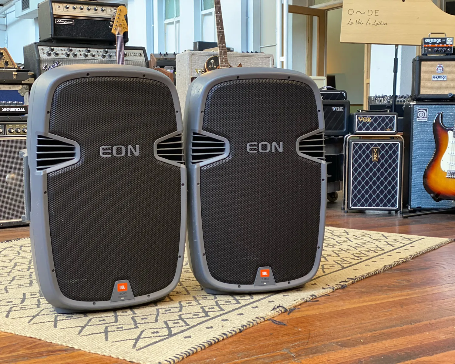 JBL Eon Bundle - 2 x EON315 - 280w Powered Monitors