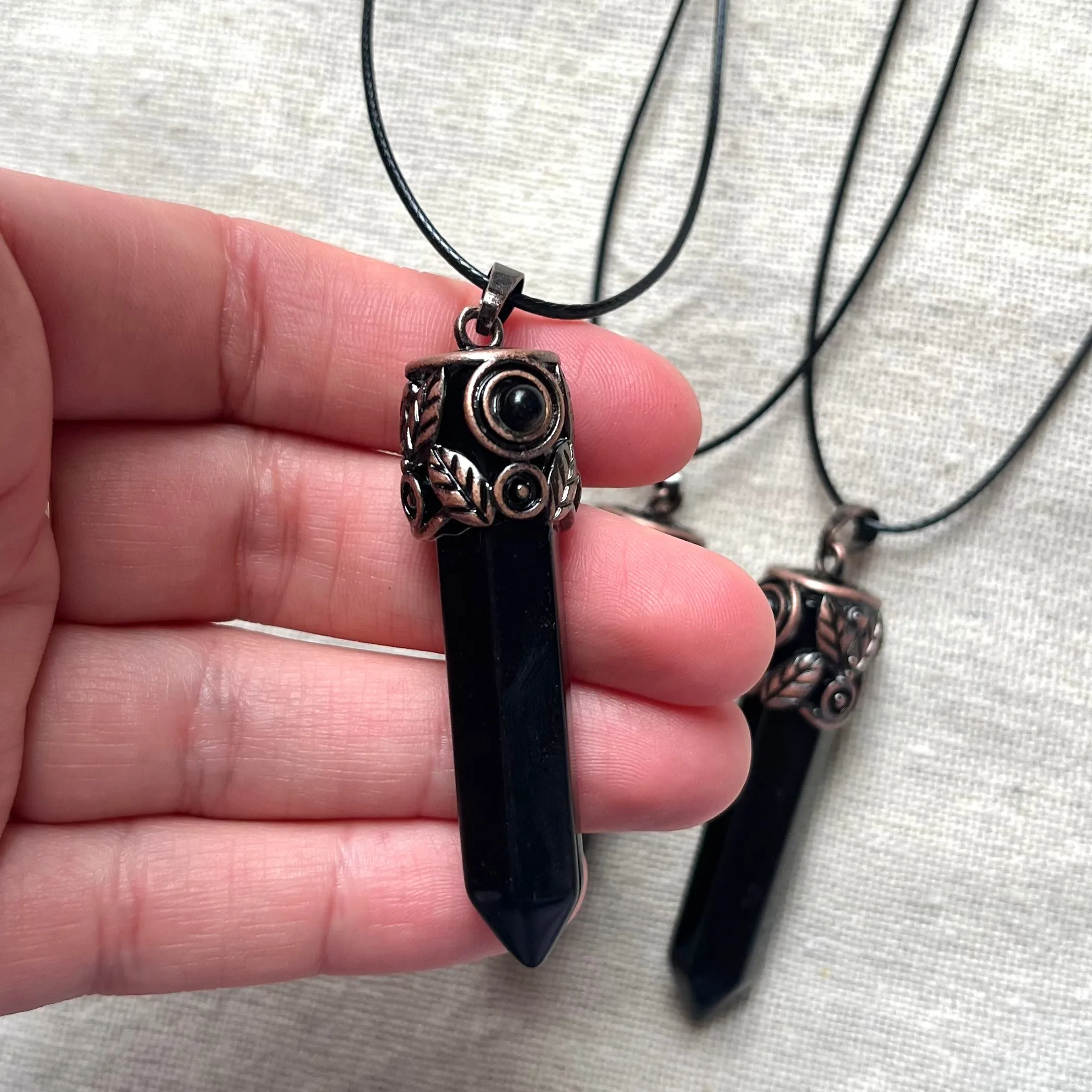 Mystic Point Pendant - Onyx